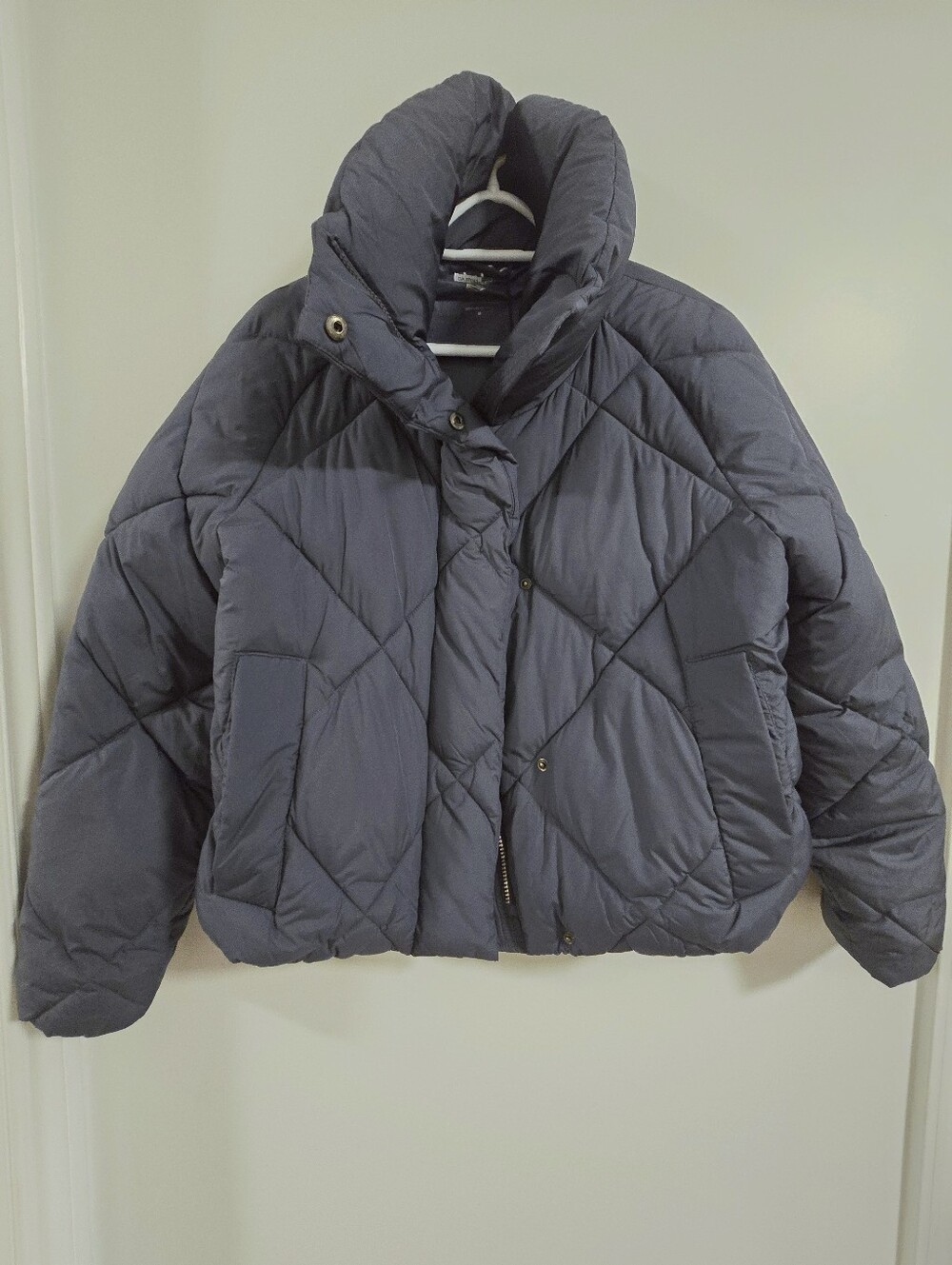 BCBG Quilted Puffer Jacket Short Warm Muted Blue Teal Size M